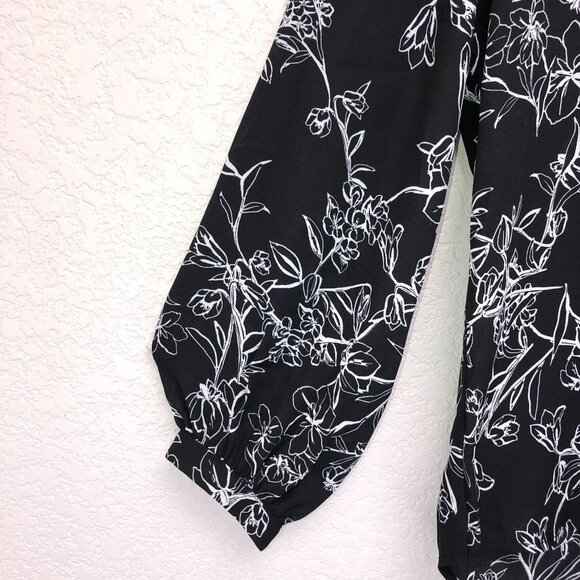 Halogen Blouse Women Small Black White Floral Long Sleeve V-Neck Lightweight - Picture 4 of 10